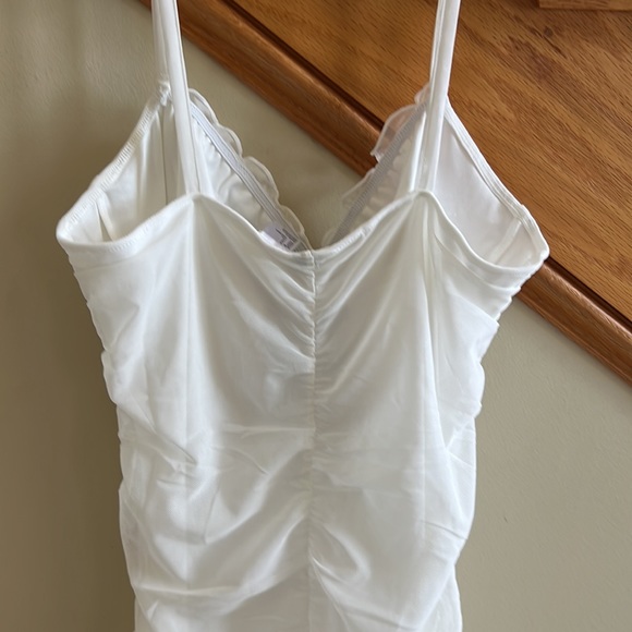 DIVIDED H&M Dress  Scrunched White Lined Size Small New with tags - Picture 5 of 7